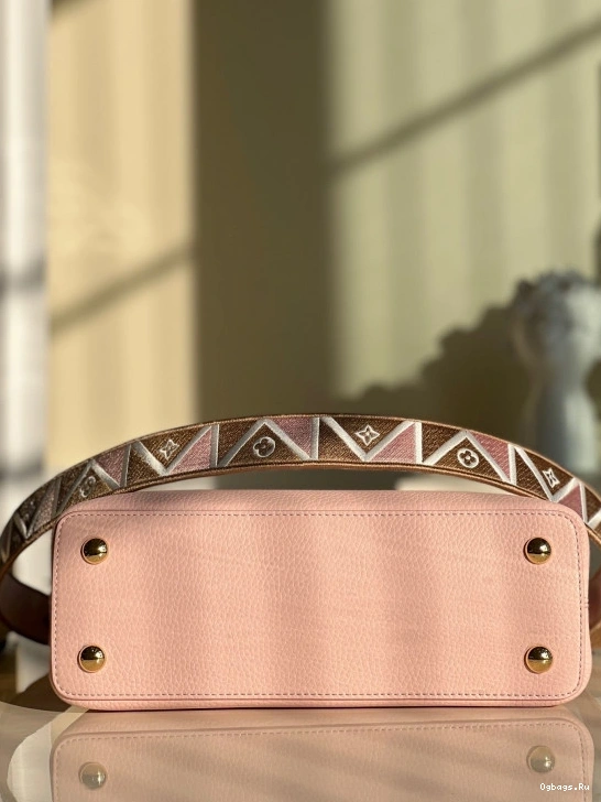 CAPUCINES LOUIS MM VUITTON 0216